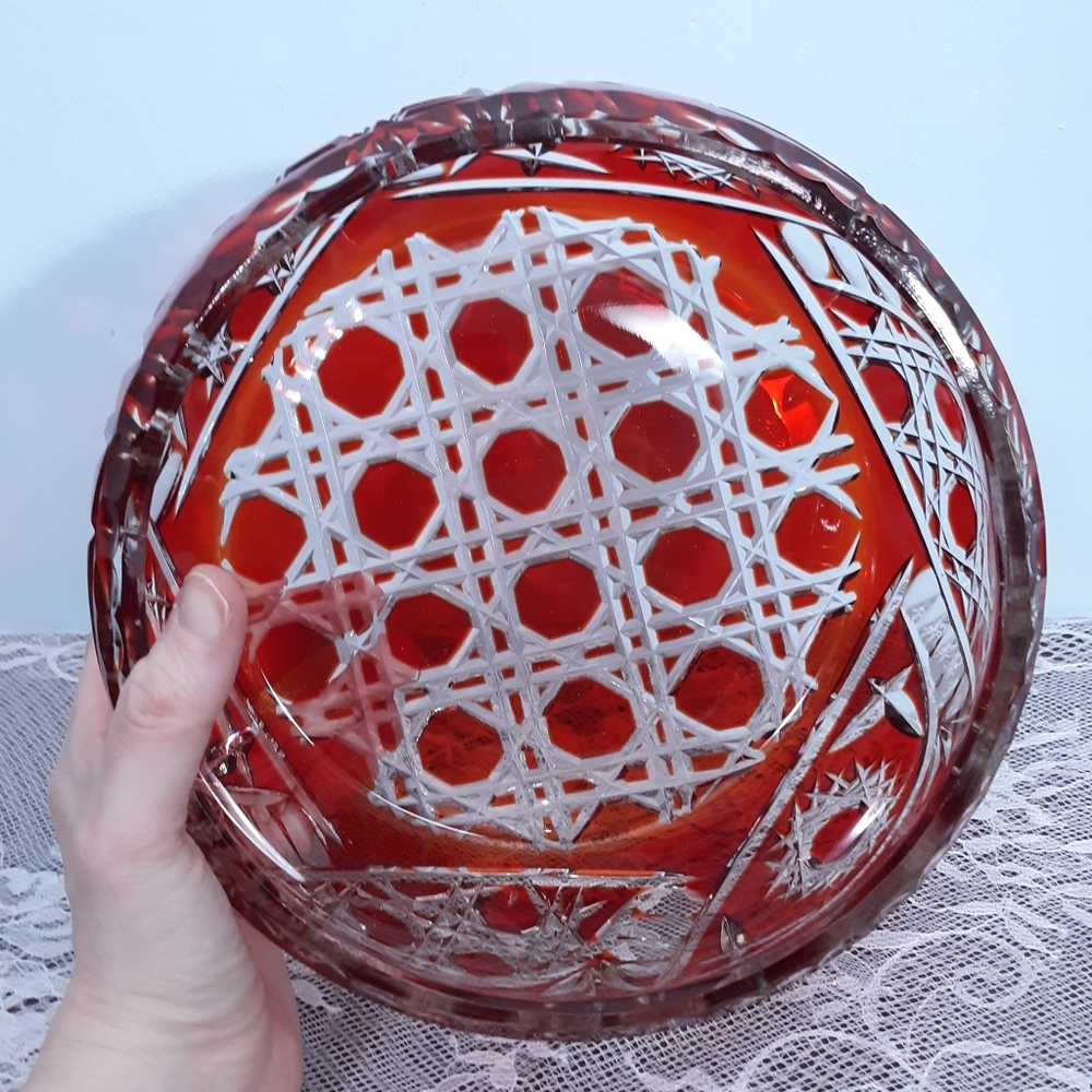 Large Ruby Red Cut to Clear Crystal Glass Centerpiece Bowl for Entertaining - Picture 9 of 16